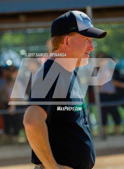 Thumbnail 2 in Skutt Catholic vs. Lincoln Southeast photogallery.