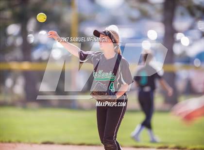 Thumbnail 3 in Skutt Catholic vs. Lincoln Southeast photogallery.