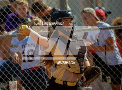 Thumbnail 1 in Skutt Catholic vs. Lincoln Southeast photogallery.