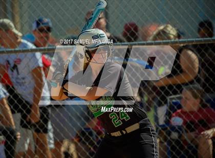 Thumbnail 3 in Skutt Catholic vs. Lincoln Southeast photogallery.