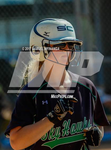 Thumbnail 3 in Skutt Catholic vs. Lincoln Southeast photogallery.