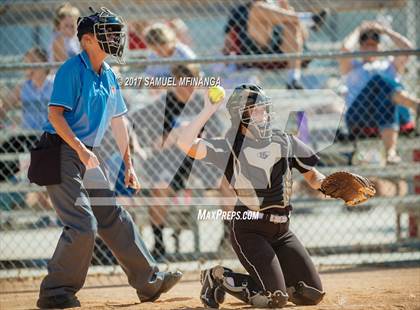 Thumbnail 3 in Skutt Catholic vs. Lincoln Southeast photogallery.