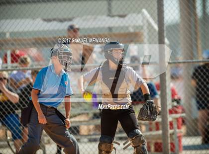 Thumbnail 2 in Skutt Catholic vs. Lincoln Southeast photogallery.