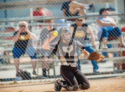 Thumbnail 2 in Skutt Catholic vs. Lincoln Southeast photogallery.