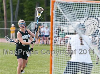 Thumbnail 2 in Barrington vs. North Kingstown (RIIL Division 1 Final) photogallery.