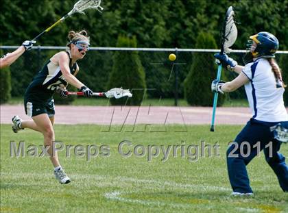 Thumbnail 1 in Barrington vs. North Kingstown (RIIL Division 1 Final) photogallery.