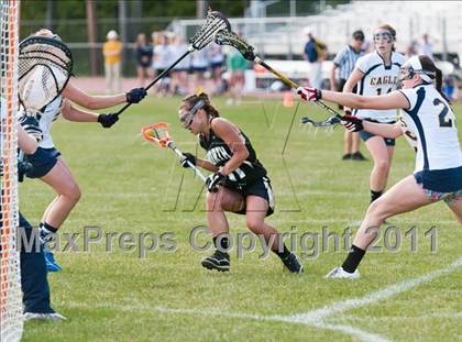 Thumbnail 2 in Barrington vs. North Kingstown (RIIL Division 1 Final) photogallery.