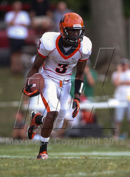Thumbnail 2 in Wheaton-Warrenville South @ Glenbard West photogallery.