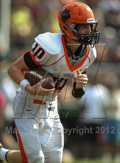 Thumbnail 3 in Wheaton-Warrenville South @ Glenbard West photogallery.