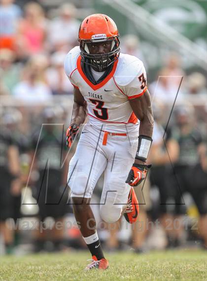 Thumbnail 1 in Wheaton-Warrenville South @ Glenbard West photogallery.