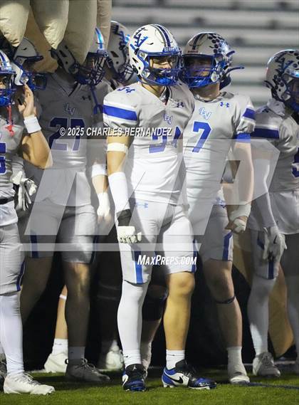 Thumbnail 1 in Calallen vs La Vernia (UIL 4A D1 Football Regional) photogallery.