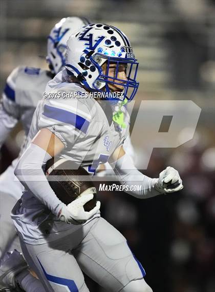 Thumbnail 3 in Calallen vs La Vernia (UIL 4A D1 Football Regional) photogallery.