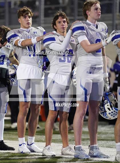 Thumbnail 1 in Calallen vs La Vernia (UIL 4A D1 Football Regional) photogallery.