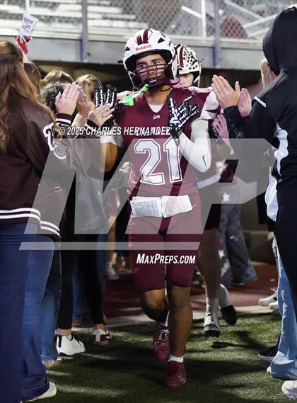 Thumbnail 1 in Calallen vs La Vernia (UIL 4A D1 Football Regional) photogallery.