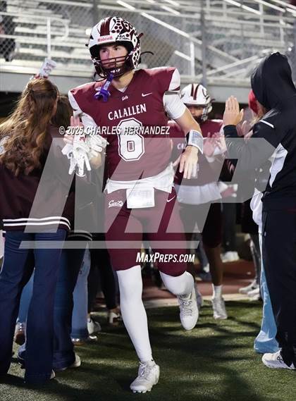 Thumbnail 3 in Calallen vs La Vernia (UIL 4A D1 Football Regional) photogallery.