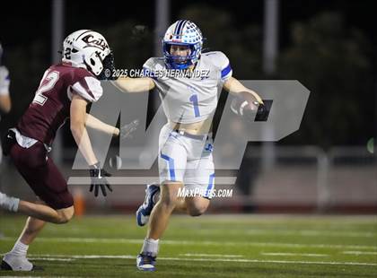 Thumbnail 1 in Calallen vs La Vernia (UIL 4A D1 Football Regional) photogallery.
