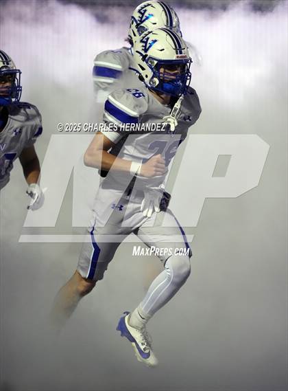 Thumbnail 3 in Calallen vs La Vernia (UIL 4A D1 Football Regional) photogallery.