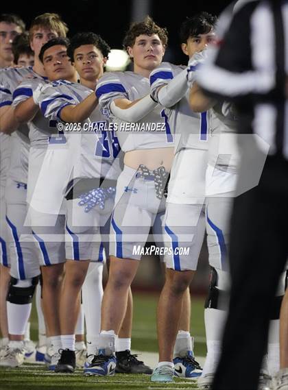 Thumbnail 1 in Calallen vs La Vernia (UIL 4A D1 Football Regional) photogallery.