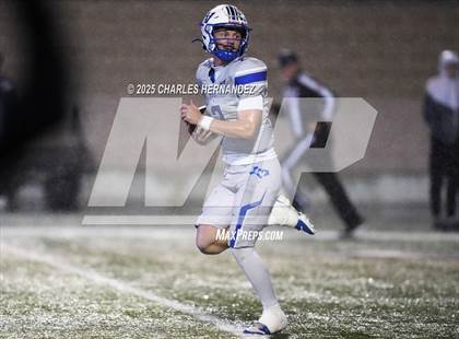 Thumbnail 3 in Calallen vs La Vernia (UIL 4A D1 Football Regional) photogallery.