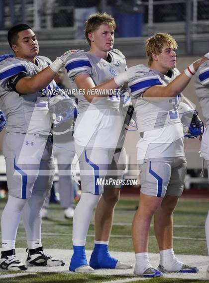 Thumbnail 1 in Calallen vs La Vernia (UIL 4A D1 Football Regional) photogallery.