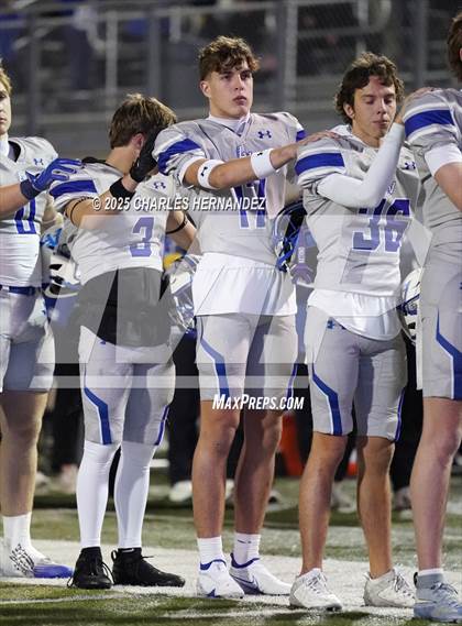 Thumbnail 2 in Calallen vs La Vernia (UIL 4A D1 Football Regional) photogallery.