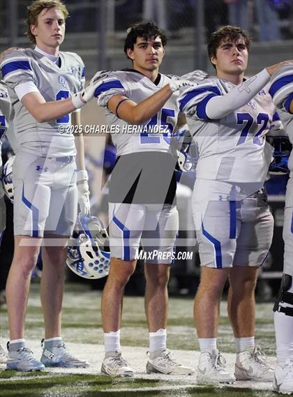 Thumbnail 2 in Calallen vs La Vernia (UIL 4A D1 Football Regional) photogallery.