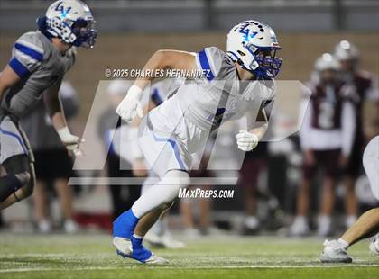Thumbnail 2 in Calallen vs La Vernia (UIL 4A D1 Football Regional) photogallery.