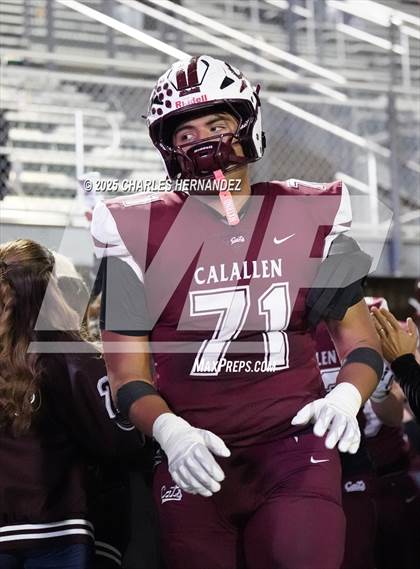 Thumbnail 3 in Calallen vs La Vernia (UIL 4A D1 Football Regional) photogallery.