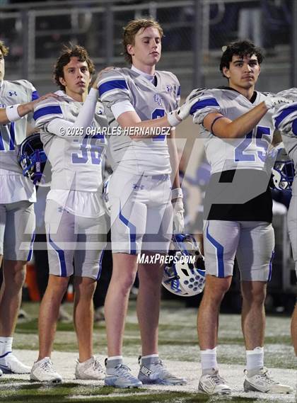 Thumbnail 3 in Calallen vs La Vernia (UIL 4A D1 Football Regional) photogallery.