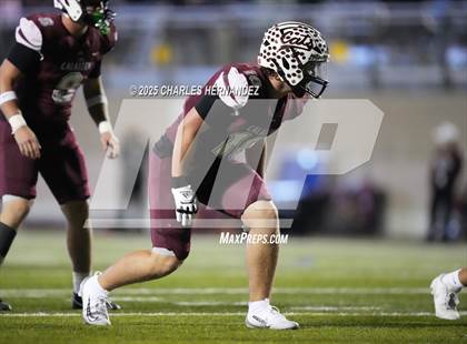 Thumbnail 2 in Calallen vs La Vernia (UIL 4A D1 Football Regional) photogallery.