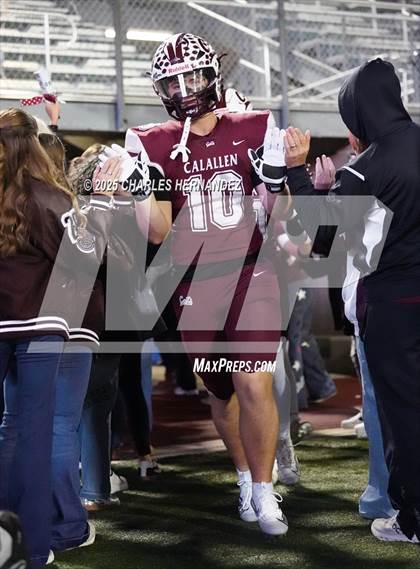 Thumbnail 3 in Calallen vs La Vernia (UIL 4A D1 Football Regional) photogallery.
