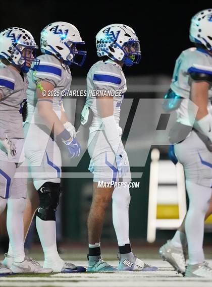 Thumbnail 2 in Calallen vs La Vernia (UIL 4A D1 Football Regional) photogallery.