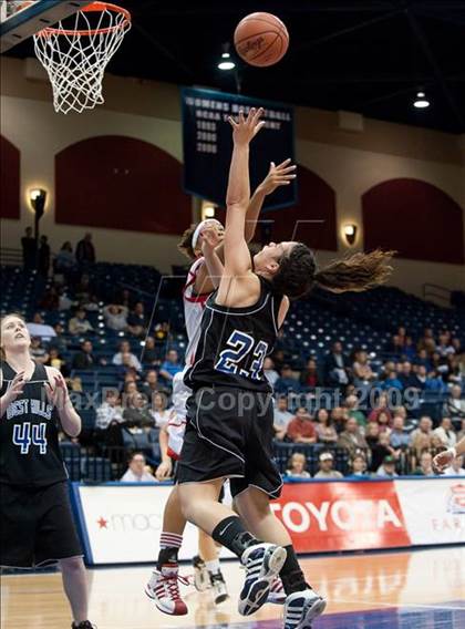 Thumbnail 1 in Mount Miguel vs West Hills (SDS D2 Final) photogallery.