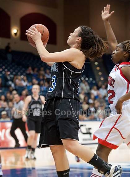 Thumbnail 2 in Mount Miguel vs West Hills (SDS D2 Final) photogallery.