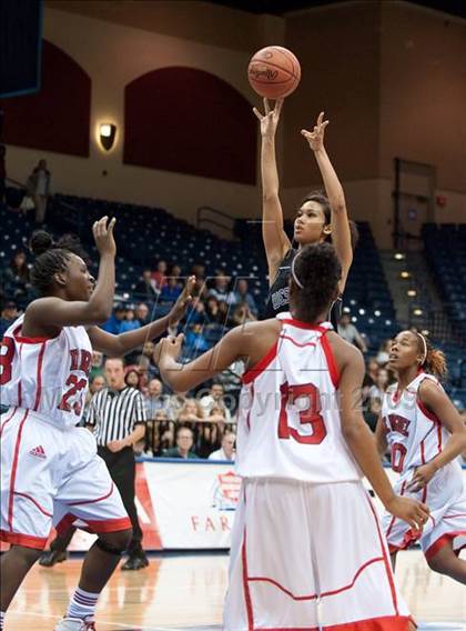 Thumbnail 2 in Mount Miguel vs West Hills (SDS D2 Final) photogallery.
