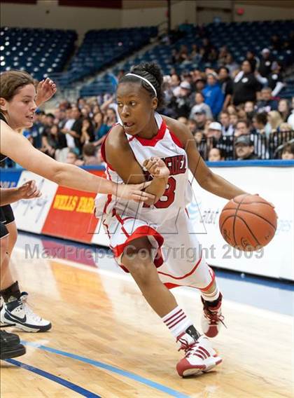 Thumbnail 2 in Mount Miguel vs West Hills (SDS D2 Final) photogallery.