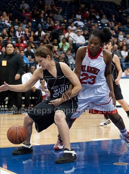 Thumbnail 1 in Mount Miguel vs West Hills (SDS D2 Final) photogallery.
