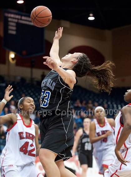 Thumbnail 3 in Mount Miguel vs West Hills (SDS D2 Final) photogallery.