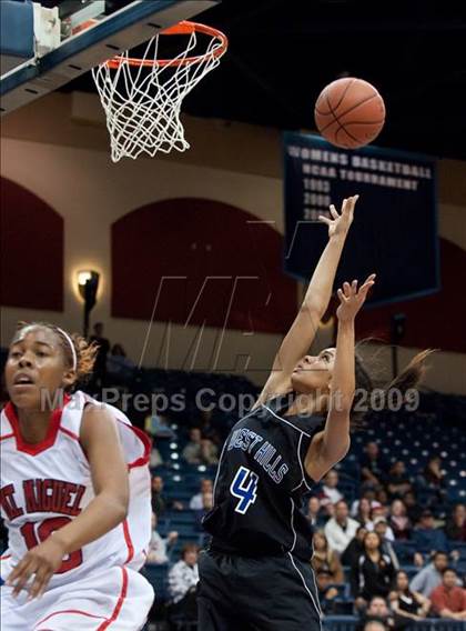 Thumbnail 3 in Mount Miguel vs West Hills (SDS D2 Final) photogallery.