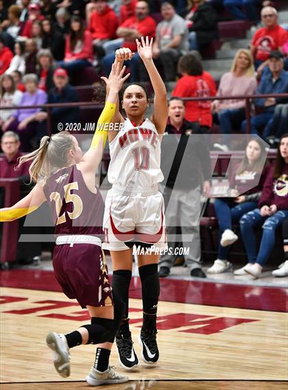 Thumbnail 2 in Howe vs Warner (OSSAA Area II Regional Semifinal)  photogallery.