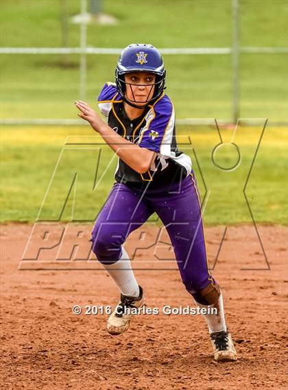 Thumbnail 2 in Valencia vs. Amador Valley photogallery.