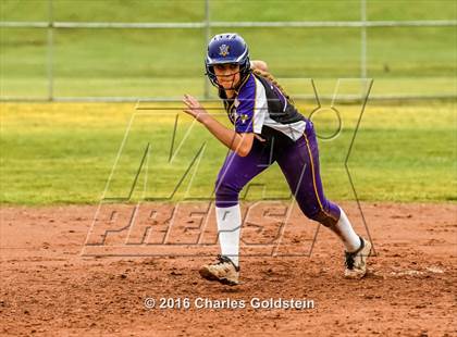 Thumbnail 3 in Valencia vs. Amador Valley photogallery.