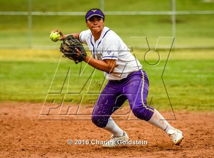 Thumbnail 2 in Valencia vs. Amador Valley photogallery.