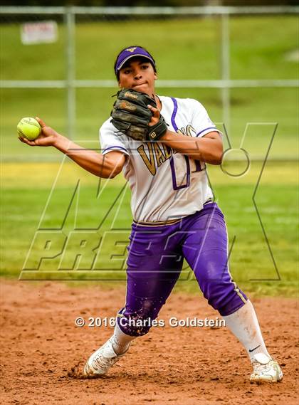 Thumbnail 3 in Valencia vs. Amador Valley photogallery.