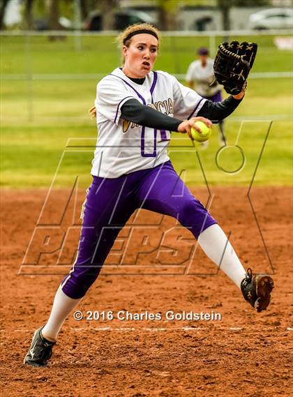 Thumbnail 2 in Valencia vs. Amador Valley photogallery.