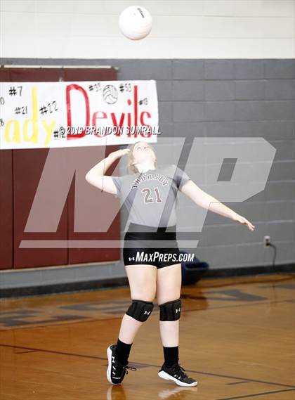 Thumbnail 2 in Maplesville vs Thorsby (Chilton County Tournament) photogallery.