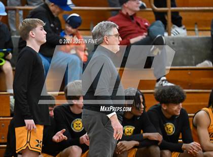 Thumbnail 2 in Georgetown Prep vs. St. Xavier (Torrey Pines Holiday Classic) photogallery.