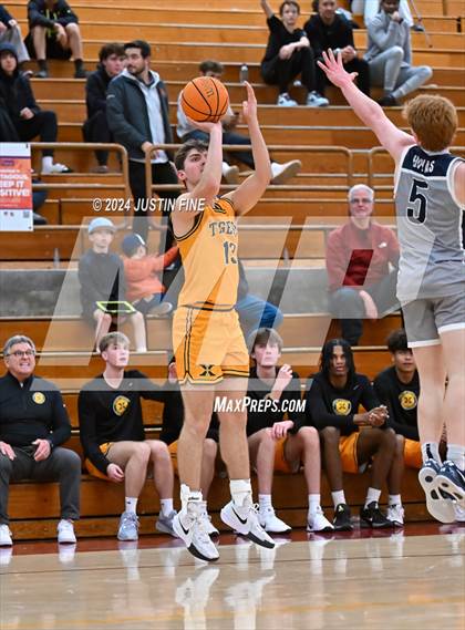 Thumbnail 2 in Georgetown Prep vs. St. Xavier (Torrey Pines Holiday Classic) photogallery.