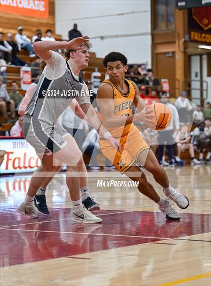 Thumbnail 1 in Georgetown Prep vs. St. Xavier (Torrey Pines Holiday Classic) photogallery.