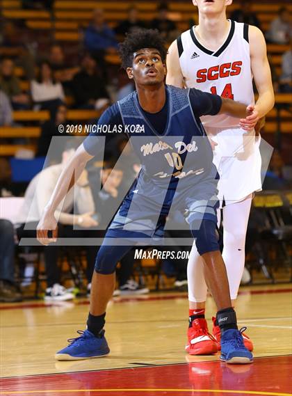 Thumbnail 1 in Mater Dei Catholic vs. Santa Clarita Christian (Battle of the Valleys) photogallery.